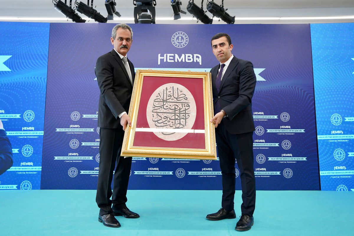 tcmeb's tweet photo. Halk Eğitimi Kursları, HEMBA ile Dijital Ortama Aktarılıyor

Yetişkin eğitiminde dijital dönüşümün adresi olan Halk Eğitimi Merkezleri Bilişim Ağı "HEMBA"nın tanıtım töreni, Bakanımız @prof_mahmutozer’in katılımıyla gerçekleşti. 

👉https://t.co/Ek0z6bhXBa https://t.co/Hpon7g5EPU