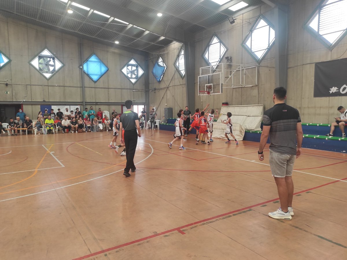 FABGranada's tweet photo. 🏆 #FABGrEMM
⏱️ 2P
🏀 Oya Abogados @FundacionCBG 30
🏀 Big Mat Linares @CBChurriana 28
📍 CES Ramón y Cajal
Siguelo 📳 AficionFAB https://t.co/E6gcPn0hXU… https://t.co/TEVgVfn4xU