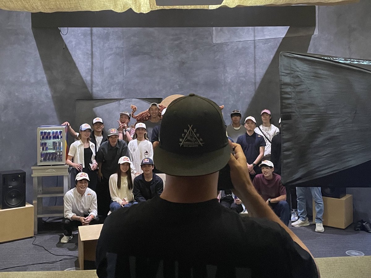 redbulljapan's tweet photo. 総勢??名⚡️
レッドブル・アスリートの集合写真お楽しみに...！！ https://t.co/cqxjBuqVif