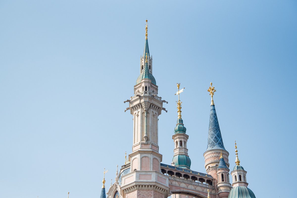 | AU โลกที่ไม่มีสถานการณ์ ทุกคนเป็นกลุ่มเพื่อนวัยเดียวกัน | 
คราวนี้เป็นช่วงของรุ่นพวกเขาแล้ว ที่จะต้องแสดงละครเวทีในเรื่อง 'ซินเดอเรลล่า'
..หลังจากถกเถียงกันเรื่องวางตัวละครกันอยู่พักใหญ่เป็นอาทิตย์ จองฮีวอนที่รับอาสาเป็นผู้กำกับจำเป็น ก็ได้สรุปบทบาทให้
+