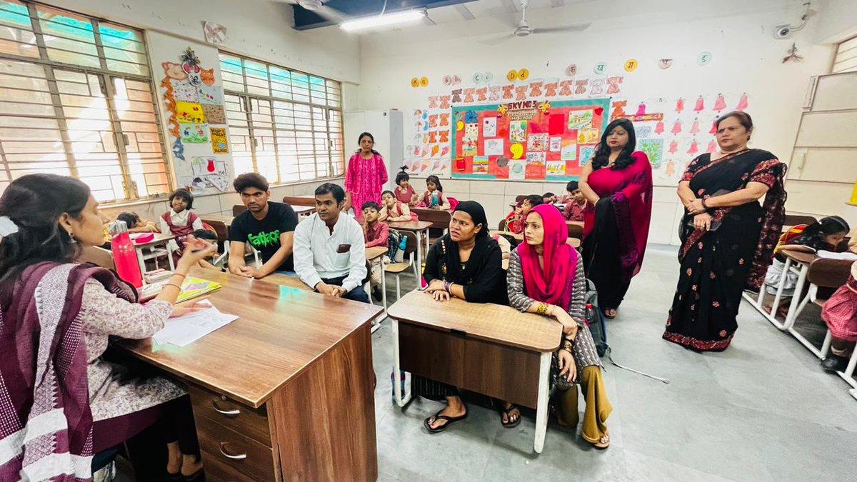 KMandawali's tweet photo. Mega Camp organised today @KMandawali for Parental Counselling to overcome malnutrition amongst children identified under red zone.
Classwise counselling sessions by teachers
Importance of mini food break 
Overwhelmed to see great response from parents.
@Dir_Education @PbpandeyB https://t.co/4q5TnHaxIQ