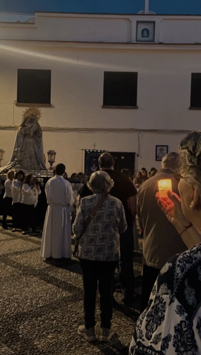 Pilateros_Cr's tweet photo. Vigilia de oración en la plaza De Santiago✝️ https://t.co/GVFEOr1pMK