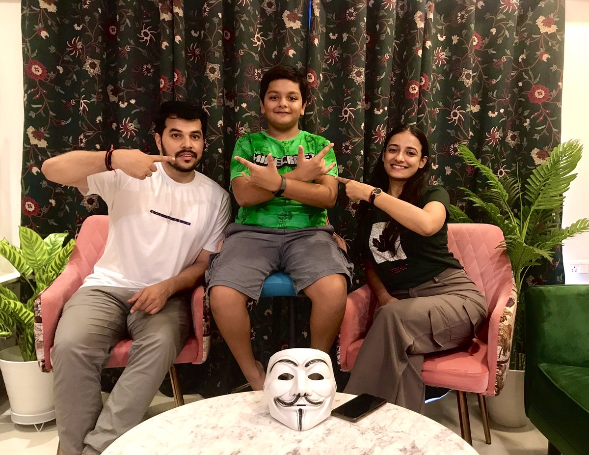 vlog_hacker's tweet photo. Coding for Kids ?? Useful or Useless ๐ณ
Our upcoming podcast on โHacker Vlog Podcastโ
#coding #whitehat #whitehatjunior #podcast #PodcastAndChill #hackervlog #hackervlogpodcast https://t.co/9oEvm9OLpq