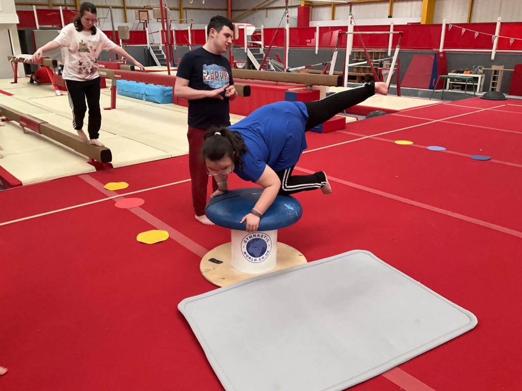 islwynsrb's tweet photo. The weekly visit to @VGAGymnastics for Sirhowy and Cynon this term saw a lot of work on balance this week. So great to have use of a wonderful local facility! #thankyou #tryingnottofall #givingitago https://t.co/XR8FehZ6IP