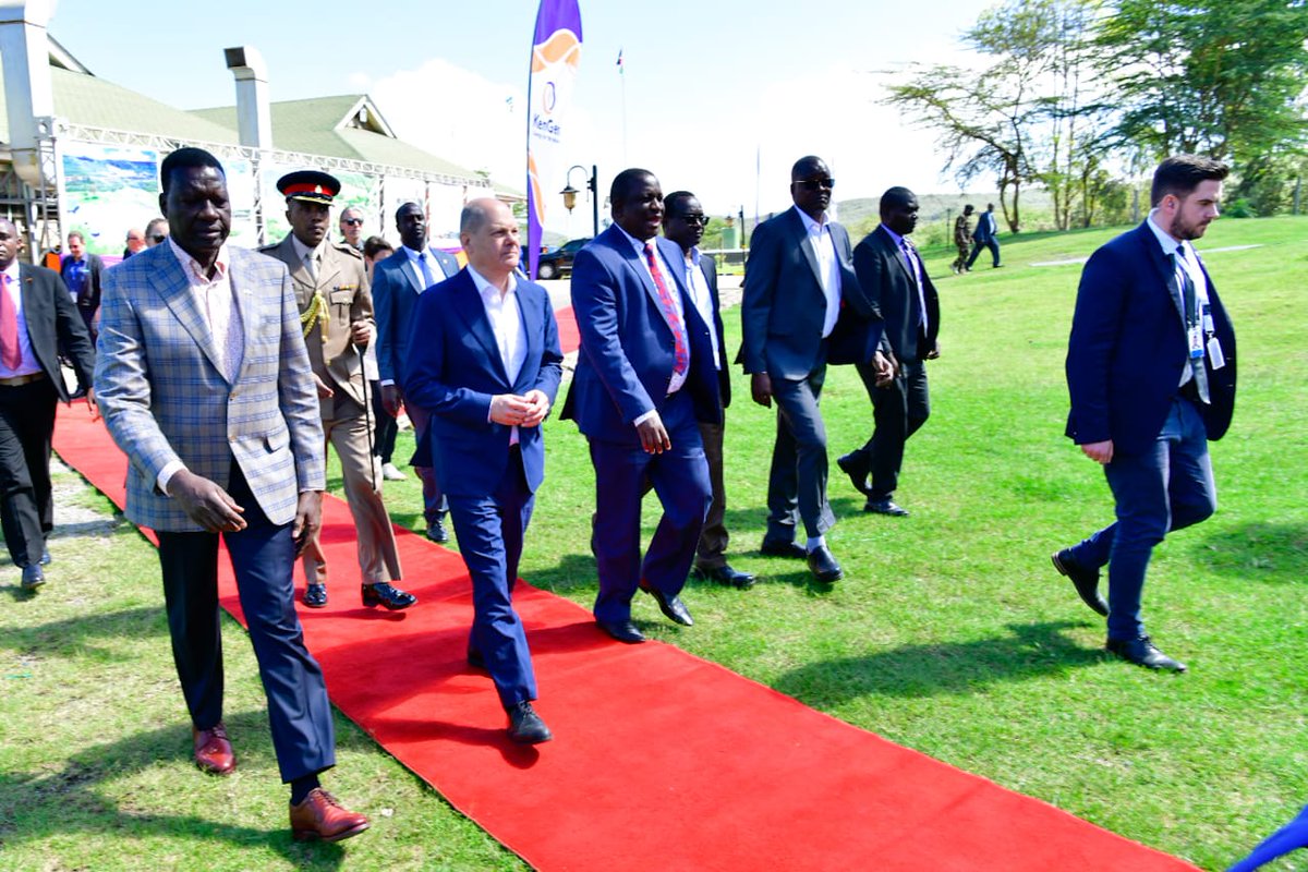 Jonkiwa's tweet photo. Today @KenGenKenya  is hosting the Germany Chancellor,His Excellency Olaf Scholz in Olkaria,the home of GEOTHERMAL ENERGY.
Germany has made considerable achievement in the development of renewable Energy in Kenya.
#GermanyInOlkaria 
#GreenEnergyKE https://t.co/Pf2hitzPku