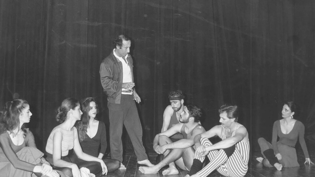 afikra's tweet photo. Since 1968, Caracalla dance theatre has been at the center of dance and theatre in the Middle East.
Founded by Abdel Halim Caracalla, it became the first and most well-known professional dance theatre, school and group in the Arab world.
#CaracallaDance #HistoryofDance https://t.co/n5ZV95i43l