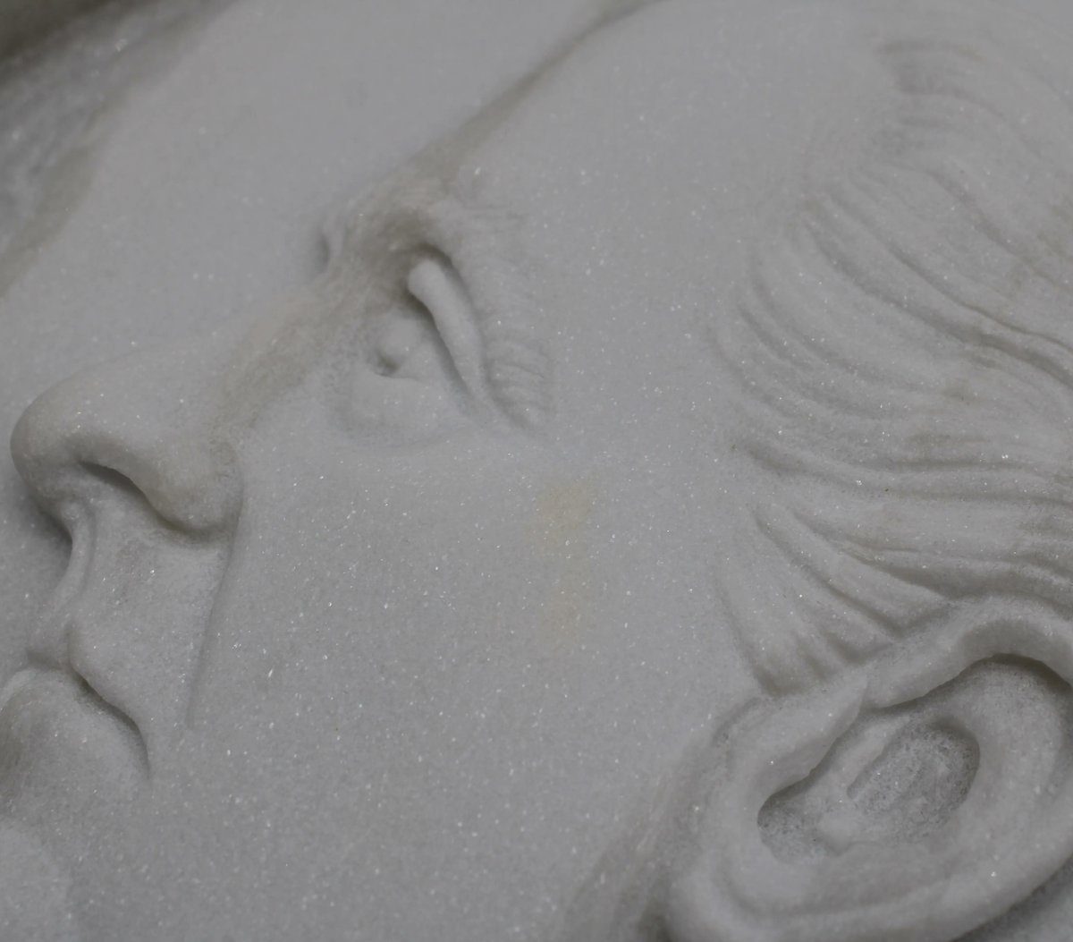 To commemorate the coronation of King Charles, we have crafted a stunning bespoke marble plaque that captures the grandeur and significance of this historic occasion 👑