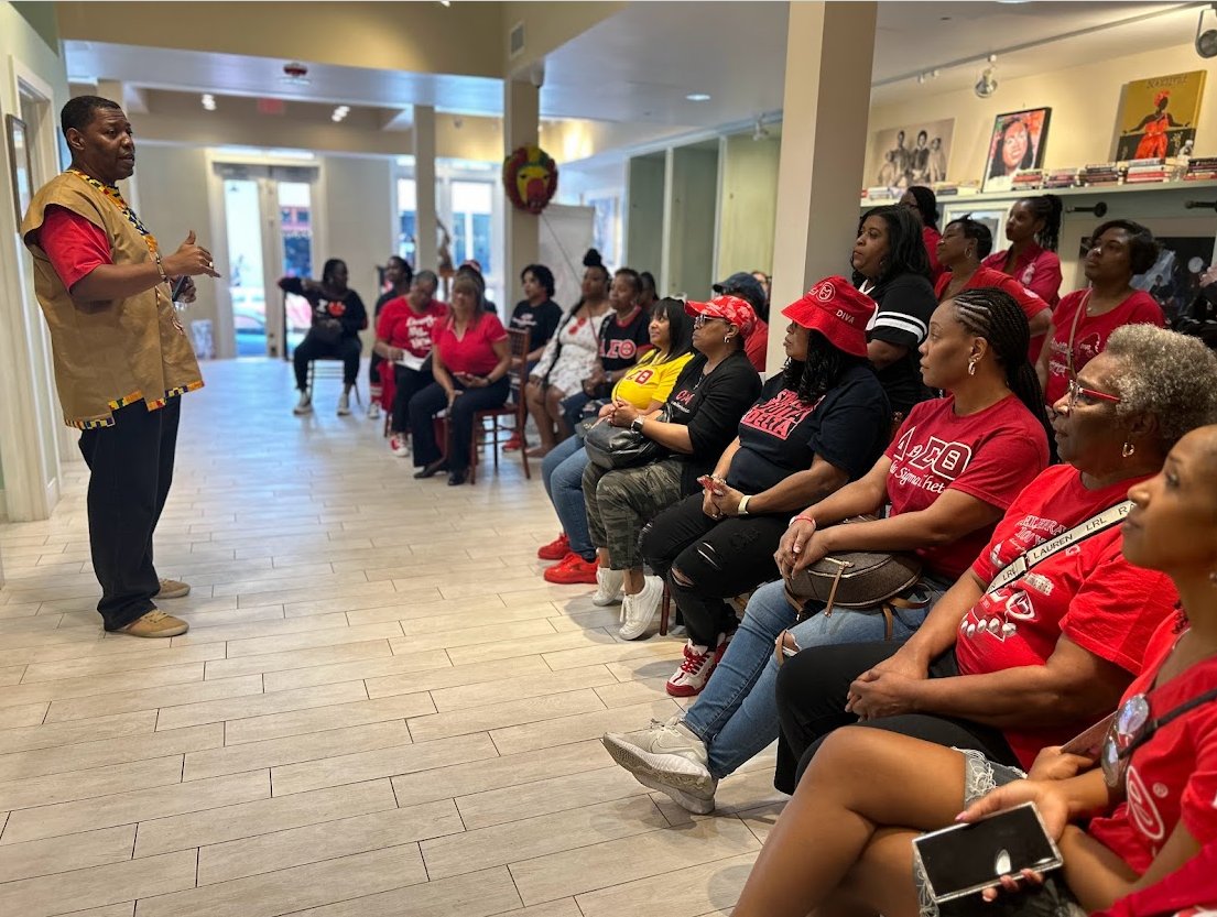 EmancipationTx's tweet photo. Experience the birthplace of freedom! Members of the North Harris County Alumnae Chapter of Delta Sigma Theta visited the Nia Galllery to learn more about emancipation. Experience the Emancipation Trail from Galveston to Houston. https://t.co/VGRTT1OCts