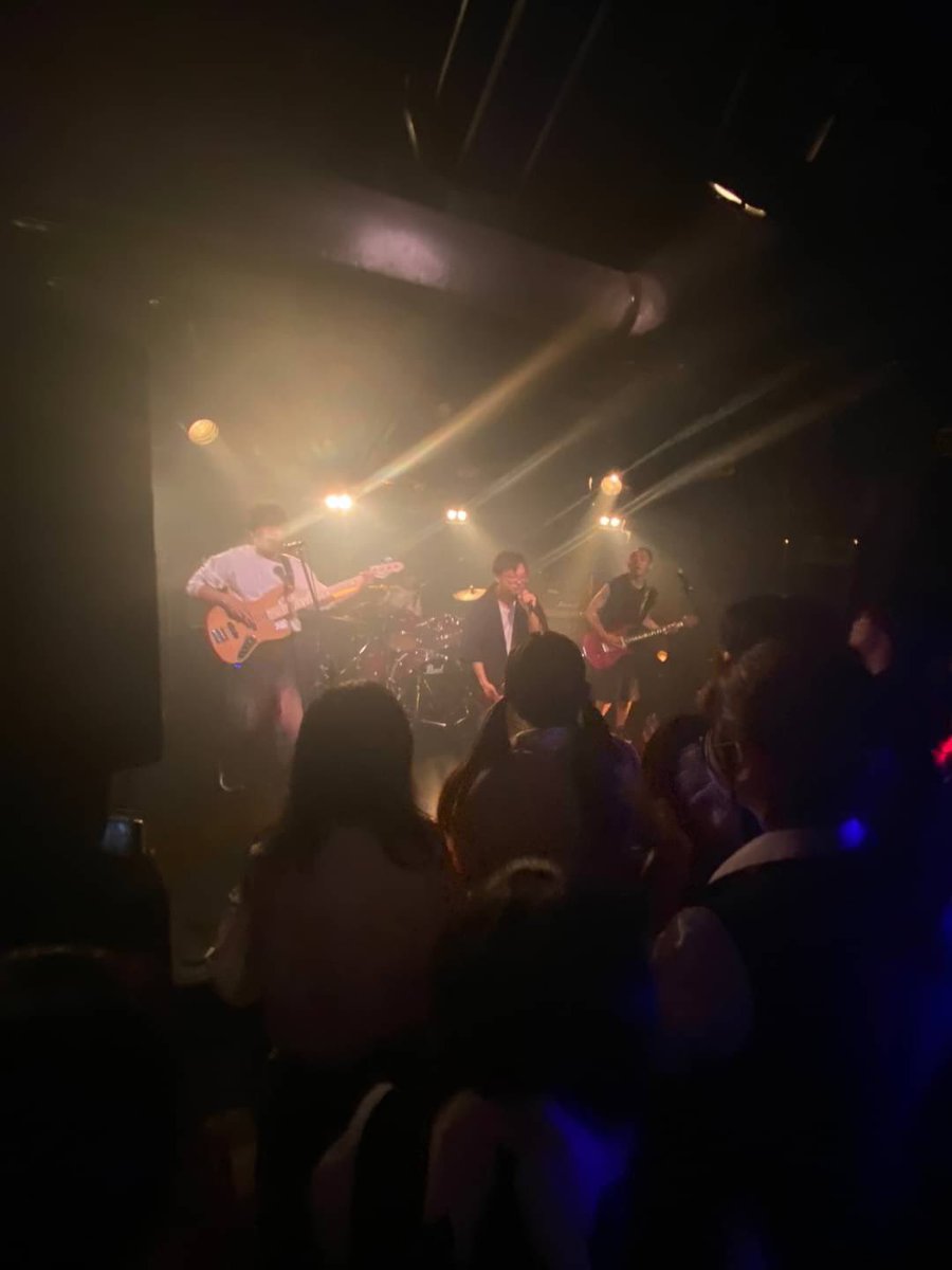 TreeCtbs's tweet photo. 万華青瞬2日目

リハ
monolith
恋のメガラバ

0. #1090 〜Thousand Dreams〜
1. ＶＳ
2. swim
3. ReI(ONAKAMA Ver.)
4. MONSTER DANCE

我々CTBSの活動はこれをもちまして終了となります。2年間応援ありがとうございました。
あとは愉快な後輩たちに託します。

忘れられるもんなら���れてみやがれ！ https://t.co/DYXLQGajrI