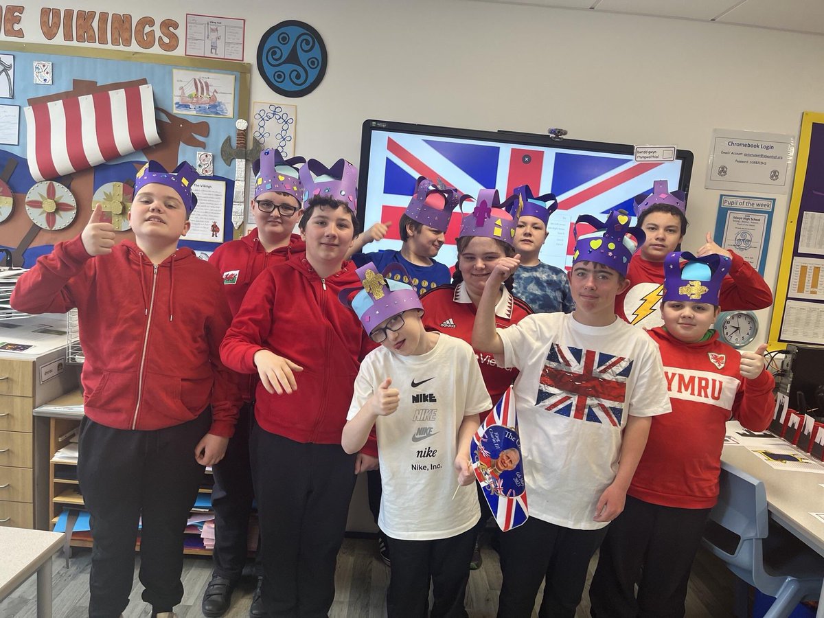 islwynsrb's tweet photo. Cynon enjoyed spending time in the fresh air with Sirhowy this week,taking part in the Royal Games,a PE session adapted for the theme of the week.the biggest smiles came from the relay race ‘All the King’s Horses’! #dontask #themedlearning #coronation #teamworkmakesthedreamwork https://t.co/1aeYWdZvRN