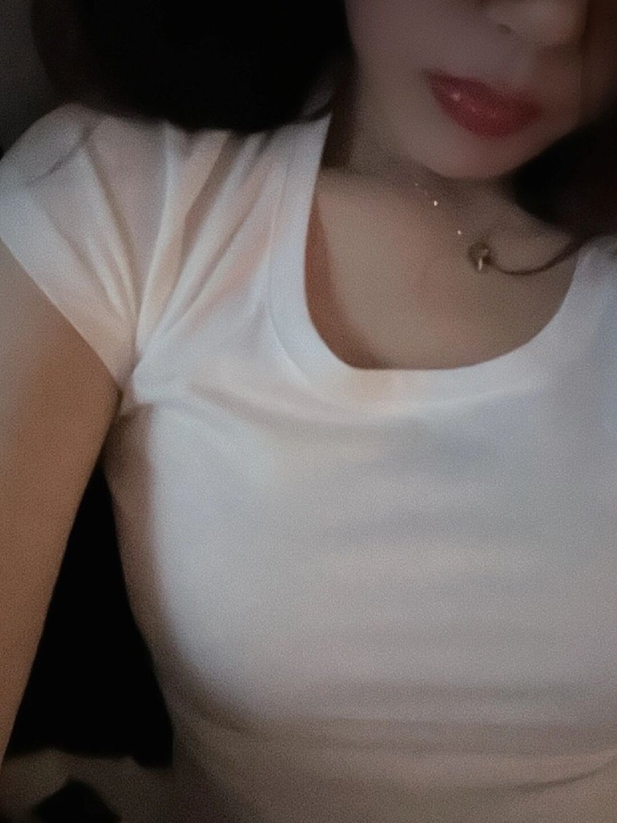 huihui_199's tweet photo. 好了 又到了我袒露胸脯的季节🙈🙈
#江苏 #南京 #少妇 #御姐 https://t.co/EzDzITnBHy