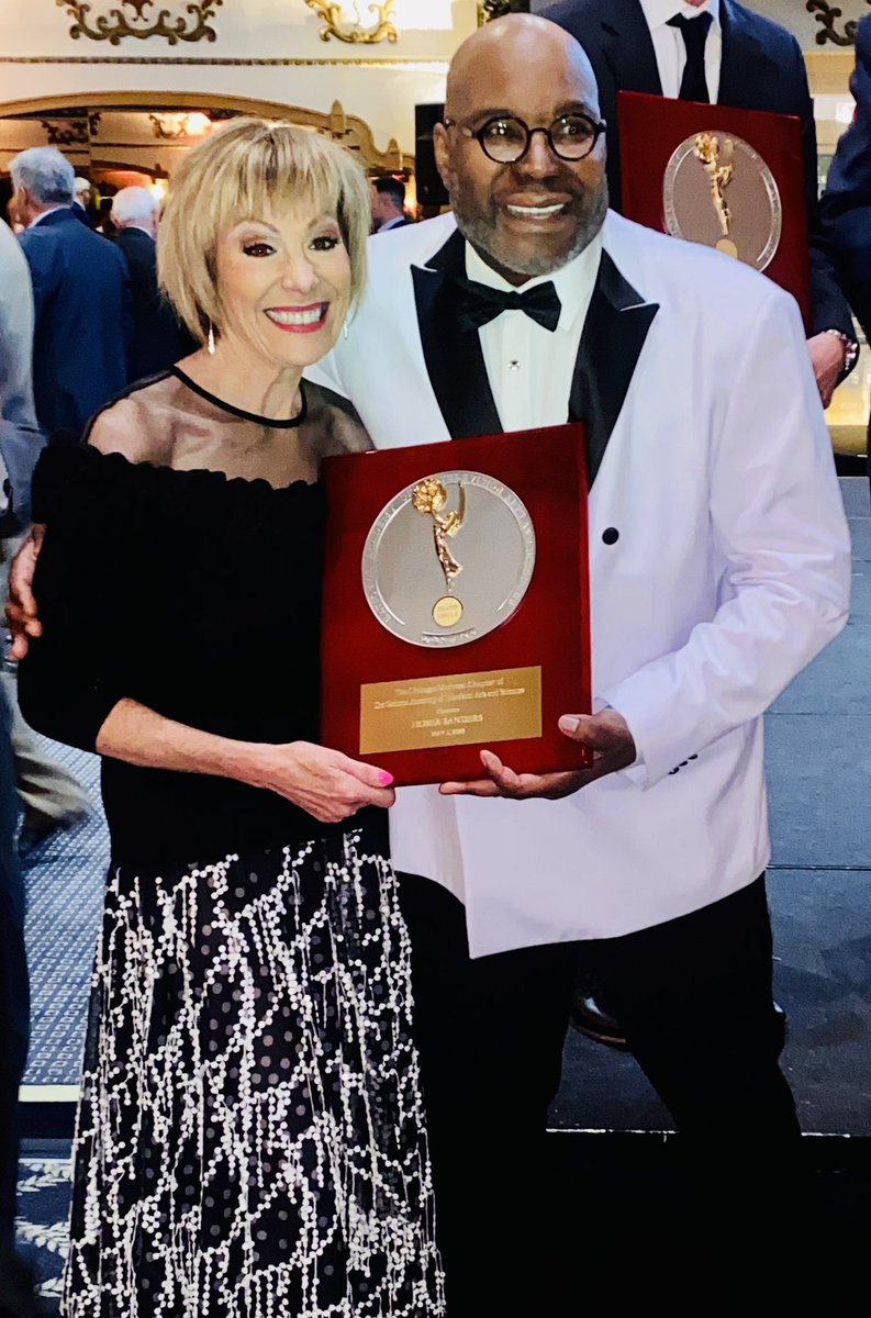 VivianLKing's tweet photo. Mom and I set out for Chicago this evening to celebrate a Hosea Sanders, who was inducted into the National Academy of Television Arts and Sciences Silver Circle, which recognizes 25 years or more of contributions to the television industry. #SilverCircleHonors #HoseaSanders https://t.co/e5xZNJYMfw