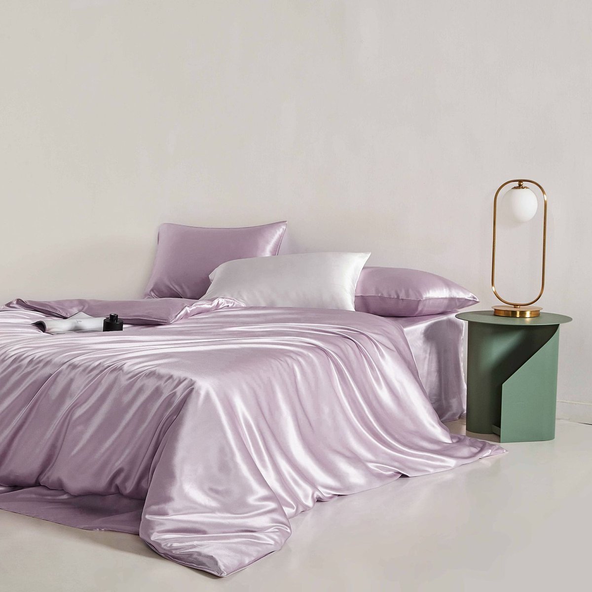 silk_thx's tweet photo. Treat yourself or someone special to the gift of ultimate comfort and luxury with our stunning range of silk bedding. #giftideas #selflove #silk #sleepwear #thxsilk #luxurylifestyles #skinsuit #beauty #pillowcase #homebeauty #silklove #sleepindulgence https://t.co/9DoLb9hmsY