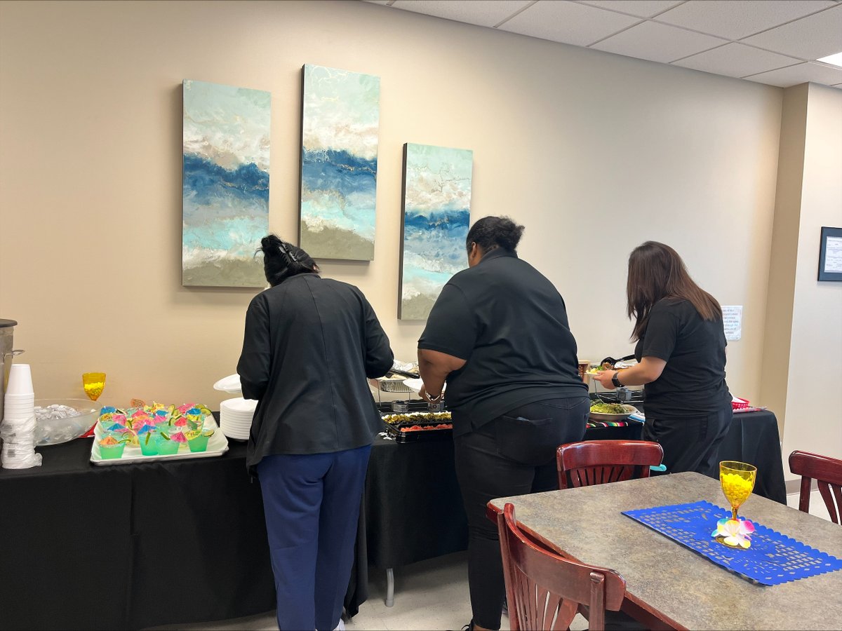 SETexasER's tweet photo. Happy Cinco de Mayo! Today, we celebrate the rich history and culture of Mexico. We also want to take a moment to appreciate our hardworking employees who make our company great. Thank you for your dedication and commitment to excellence!

#CincodeMayo #EmployeeAppreciation # ... https://t.co/2vwEfLzzxf