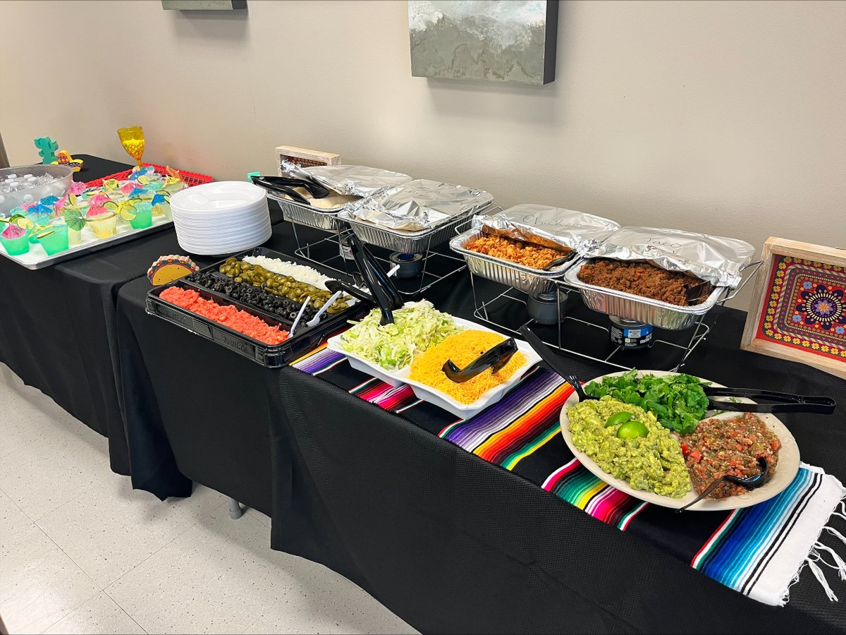 SETexasER's tweet photo. Happy Cinco de Mayo! Today, we celebrate the rich history and culture of Mexico. We also want to take a moment to appreciate our hardworking employees who make our company great. Thank you for your dedication and commitment to excellence!

#CincodeMayo #EmployeeAppreciation # ... https://t.co/2vwEfLzzxf