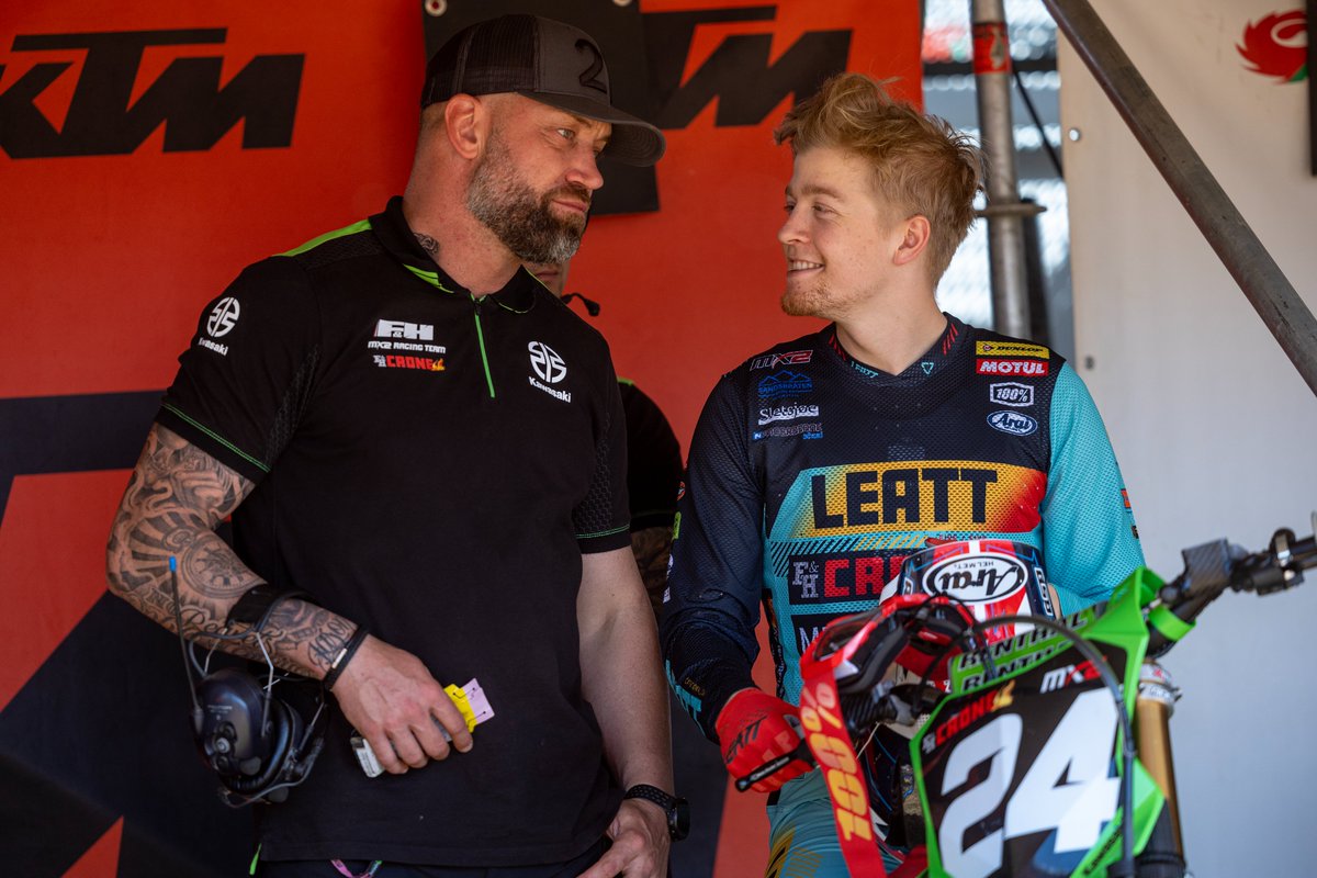 🟢🔥COOL VIDEO // F&amp;H Kawasaki x Polisport: Beyond the Dirt. 
mxvice.com/must-see-moto-…