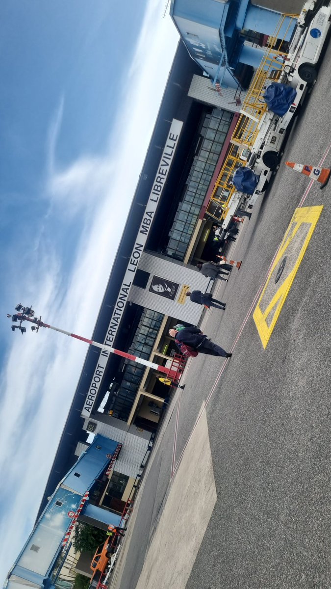 _ekani's tweet photo. @flyethiopian sorry guys I have to reach you here.  I flew from nsi yaounde to DXD, and before reaching Addis we have been asked to get out of the ET 955 at Libreville  because of technical issues that was on May 2. They sent us in a motel where we spent the night.#staralliance https://t.co/1KQquy0AdT