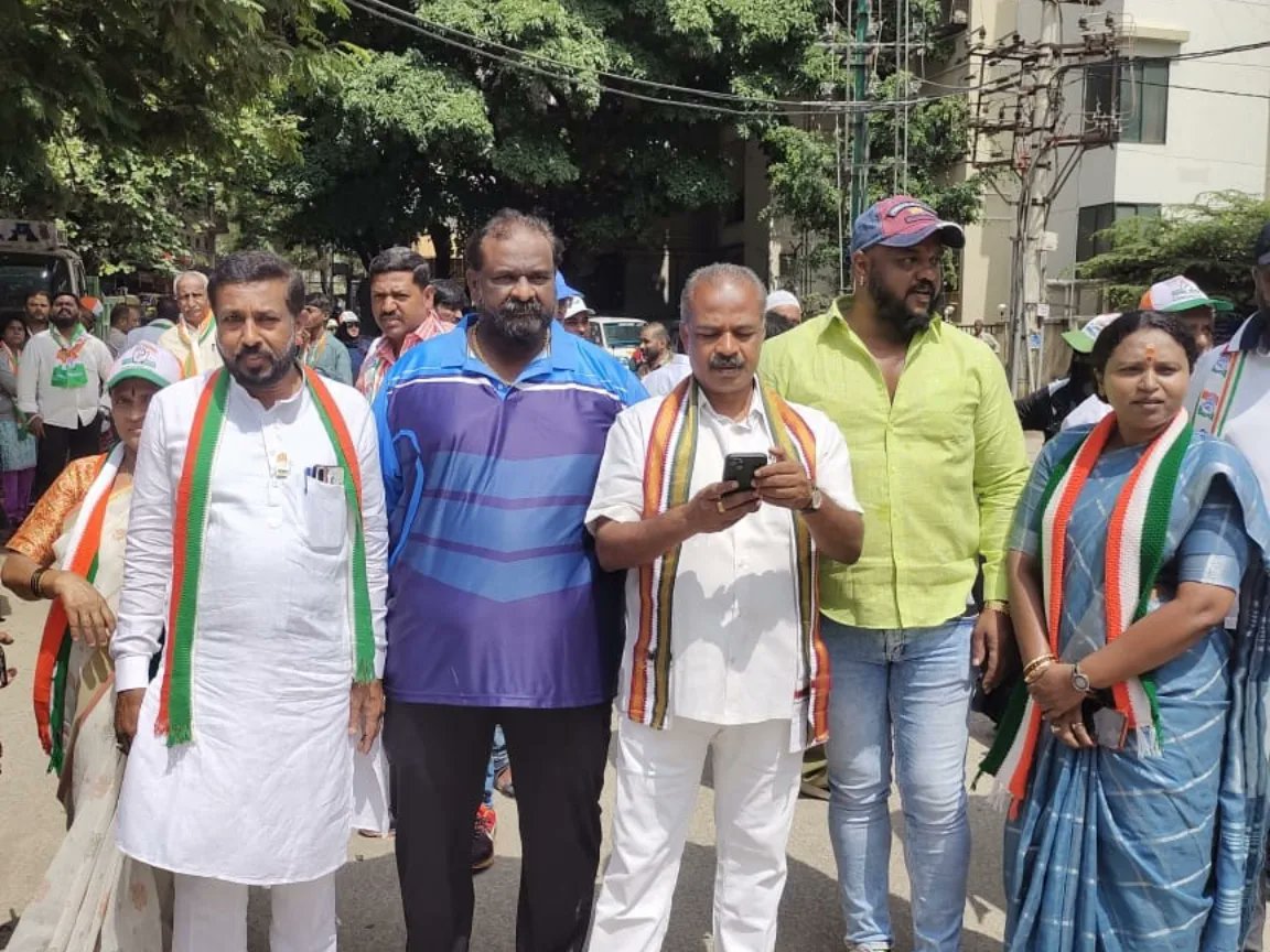 PresidentHennur's tweet photo. ಸರ್ವಜ್ಞನಗರ ಕ್ಷೇತ್ರದಲ್ಲಿ ಕಾಂಗ್ರೆಸ್ ಅಭ್ಯರ್ಥಿ ಕೆ.ಜೆ.ಜಾರ್ಜ್ ಅಬ್ಬರದ ಪ್ರಚಾರ 

#DKShivakumar  #kjgeroge  #Siddaramaiah #swapnachandrashetty 

@kjgeorgecongress @sidddaramaiah @dkshivakumar_official @nalapad @congress_karnataka @byrathisuresh_official @kusumah_inc @congress_4_india https://t.co/Cc5zRxPugR