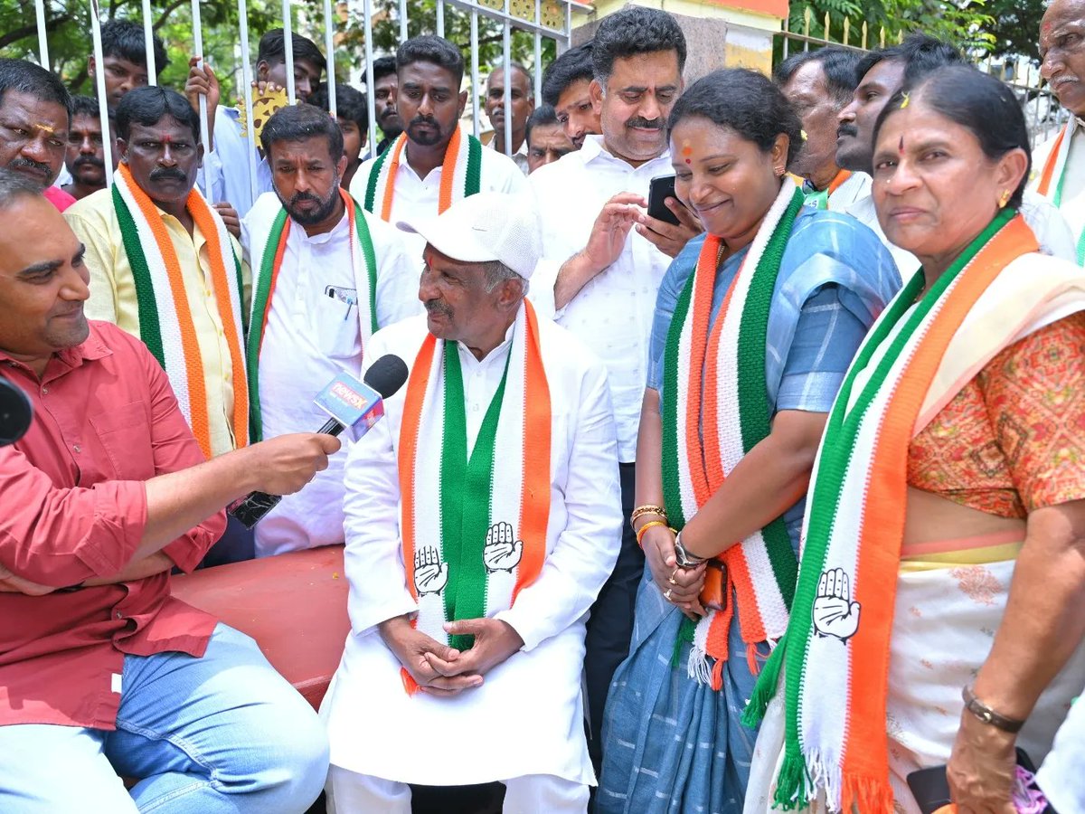 PresidentHennur's tweet photo. ಸರ್ವಜ್ಞನಗರ ಕ್ಷೇತ್ರದಲ್ಲಿ ಕಾಂಗ್ರೆಸ್ ಅಭ್ಯರ್ಥಿ ಕೆ.ಜೆ.ಜಾರ್ಜ್ ಅಬ್ಬರದ ಪ್ರಚಾರ 

#DKShivakumar  #kjgeroge  #Siddaramaiah #swapnachandrashetty 

@kjgeorgecongress @sidddaramaiah @dkshivakumar_official @nalapad @congress_karnataka @byrathisuresh_official @kusumah_inc @congress_4_india https://t.co/Cc5zRxPugR