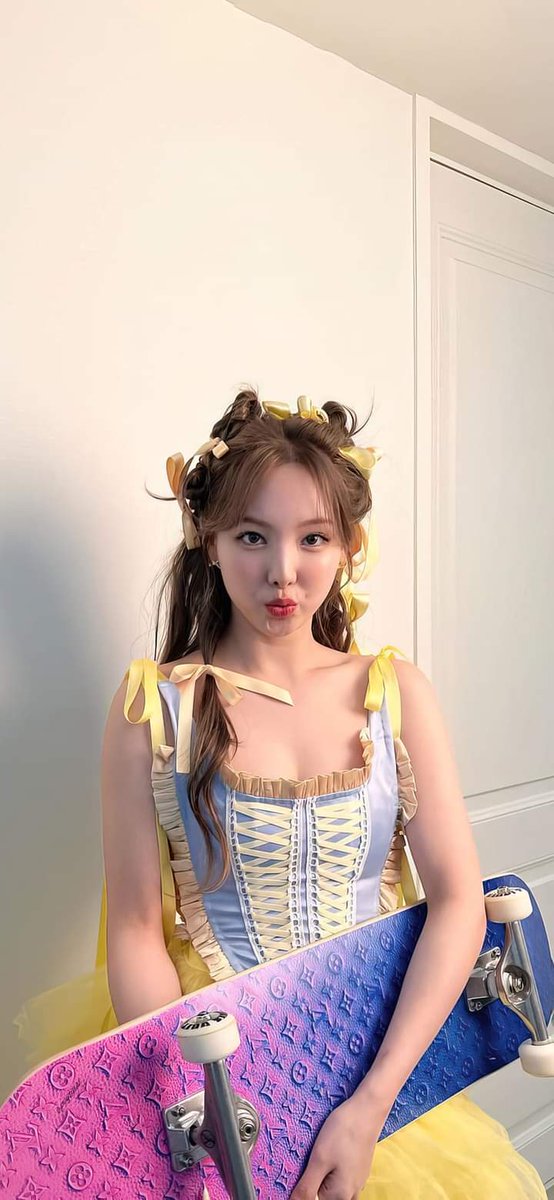 iseewhatislove_'s tweet photo. NAYEON WALLPAPER
#NAYEON #TWICE @JYPETWICE https://t.co/UTebRhM6XN