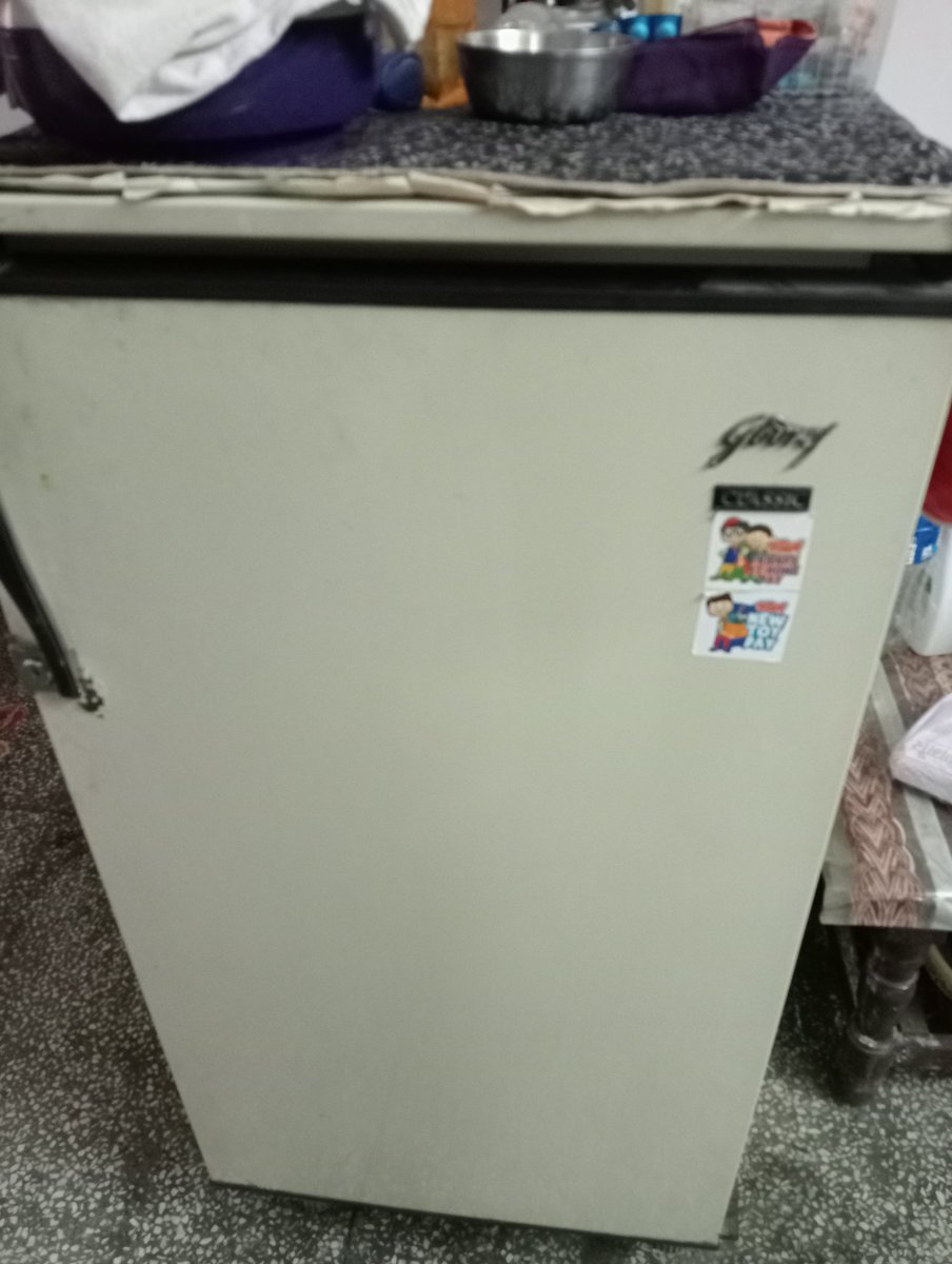 aditarth's tweet photo. @GodrejGroup 33 years and still running strong. My first fridge bought in 1990 is still running perfectly even after 33 years and about 10 transfers. Really great companion during the last three decades. Thanks @GodrejAppliance https://t.co/VAxXO8JJtX