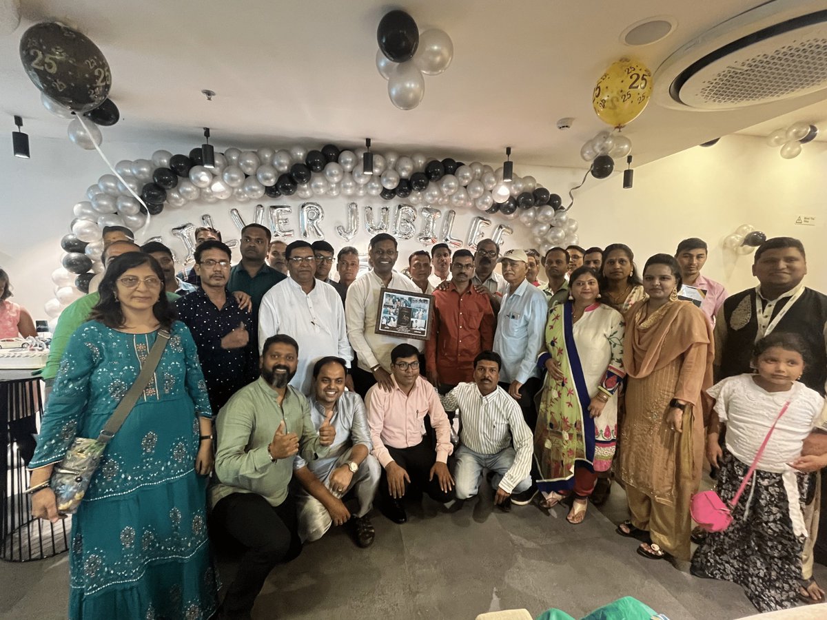 PlatinumMumbai's tweet image. An electrifying celebration of 25 years! The energy at Platinum's event gathering was contagious as employees, fleet pilots, and their families came together to commemorate our incredible journey.

Team Platinum Group

#PlatinumGroup #25years #Gratitude
