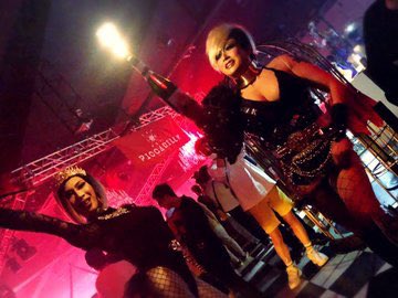 Love_RealizE's tweet photo. 5月4日は、NUDE japan -ORGY- 
（@DX_ZUMANITY ）
にお越し下った皆様、

ショー中に名前を叫んでくれた皆様

ちゃんと聞こえました^ ^
緊張が解けました^ ^

ありがとうございます❤️

This is Meで皆が
一緒に歌ってくれたとこで
リップシンク中泣きそうになった。

皆の見せ場有りの
ショーケースをする事が出来て
嬉しかったです🥰
ありがとうございました🙇‍♀️