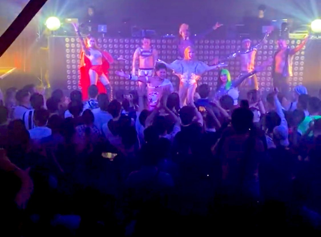 Love_RealizE's tweet photo. 5月4日は、NUDE japan -ORGY- 
（@DX_ZUMANITY ）
にお越し下った皆様、

ショー中に名前を叫んでくれた皆様

ちゃんと聞こえました^ ^
緊張が解けました^ ^

ありがとうございます❤️

This is Meで皆が
一緒に歌ってくれたとこで
リップシンク中泣きそうになった。

皆の見せ場有りの
ショーケースをする事が出来て
嬉しかったです🥰
ありがとうございました🙇‍♀️