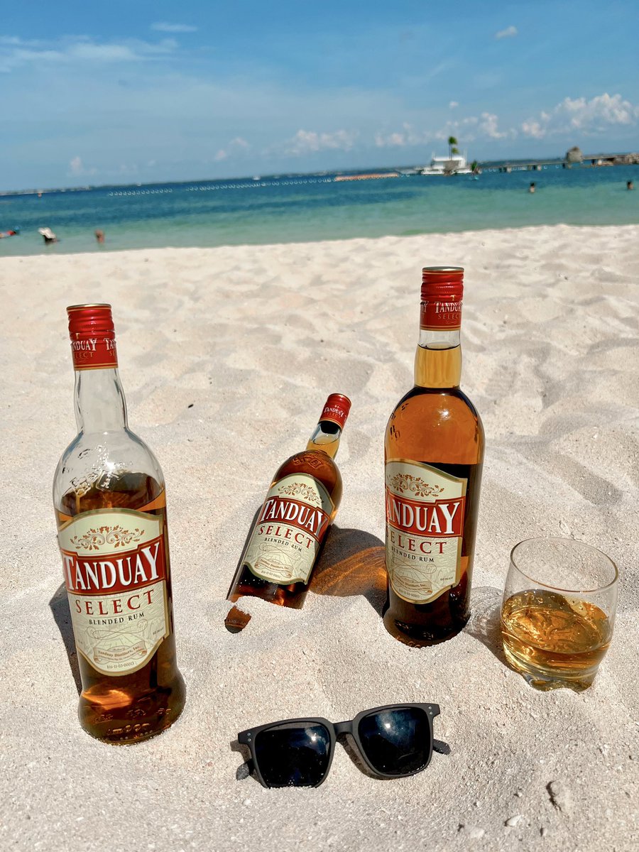itsregsanchez's tweet photo. Idaan sa tawanan na may kasamang inuman ang mga problema. Ngayong
summer, isama ang Tanduay Select sa ating pansamantalang pahinga with
Barkada.
Get your @TanduaySelect at https://t.co/SRil7G7BtK and in any stores near you!
#SamaSummerWithTanduaySelect
#TanduaySelect https://t.co/xzMjdvMciT