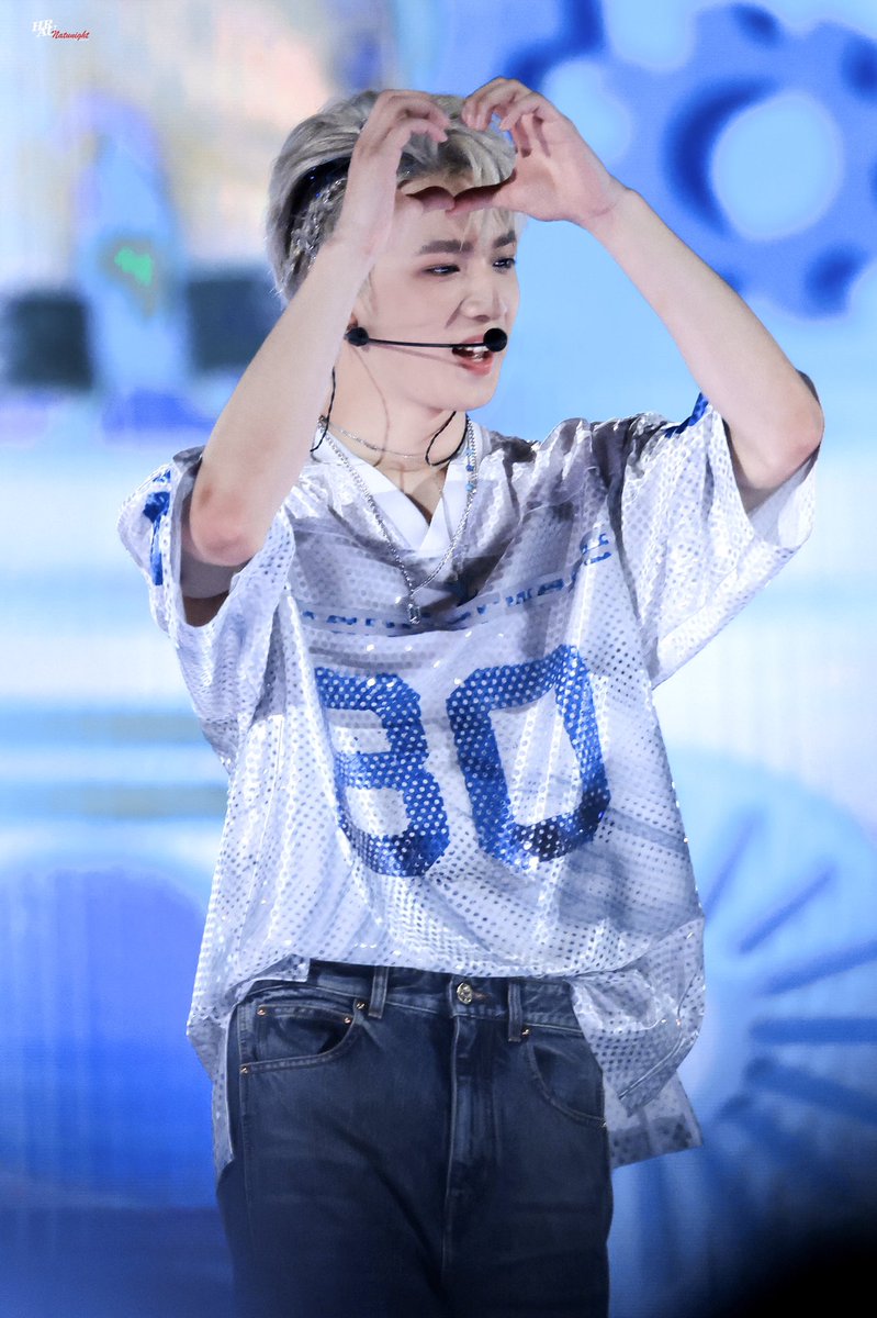 NatunightH's tweet photo. 230502 콘서트 in HAIKOU

#刘耀文  #유요문 #류야오원 #TNT #Teensintimes #시대소년단 #liuyaowen #时代少年团 https://t.co/cQh1AJ8Pym