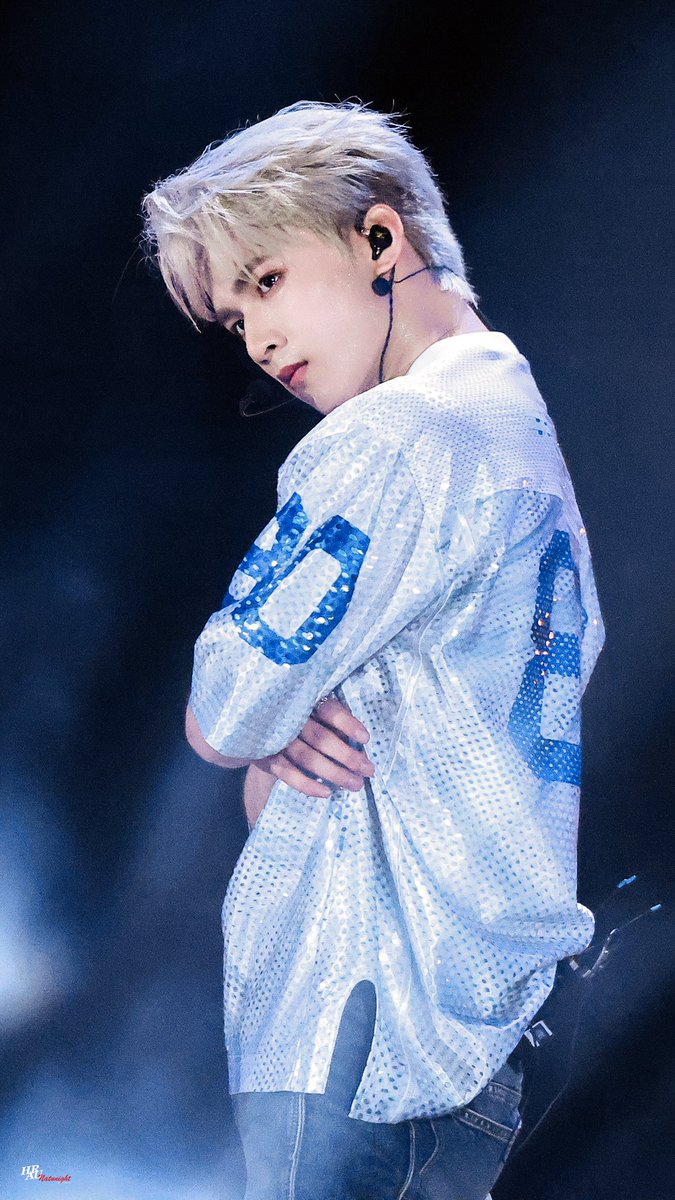 NatunightH's tweet photo. 230502 콘서트 in HAIKOU

#刘耀文  #유요문 #류야오원 #TNT #Teensintimes #시대소년단 #liuyaowen #时代少年团 https://t.co/cQh1AJ8Pym