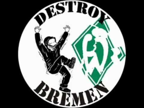 ArneMuhl's tweet photo. Gumoing liebe Bayern 😁
Spuidog hamma!
Drei Punkte vor meiner Haustür sind Pflicht.
Ois Minga Oider ❤️🤍💪💪💪
#Schickeria
#BlockH
#packmas
#MiaSanMia
#SVWFCB https://t.co/idV5ckoF7S