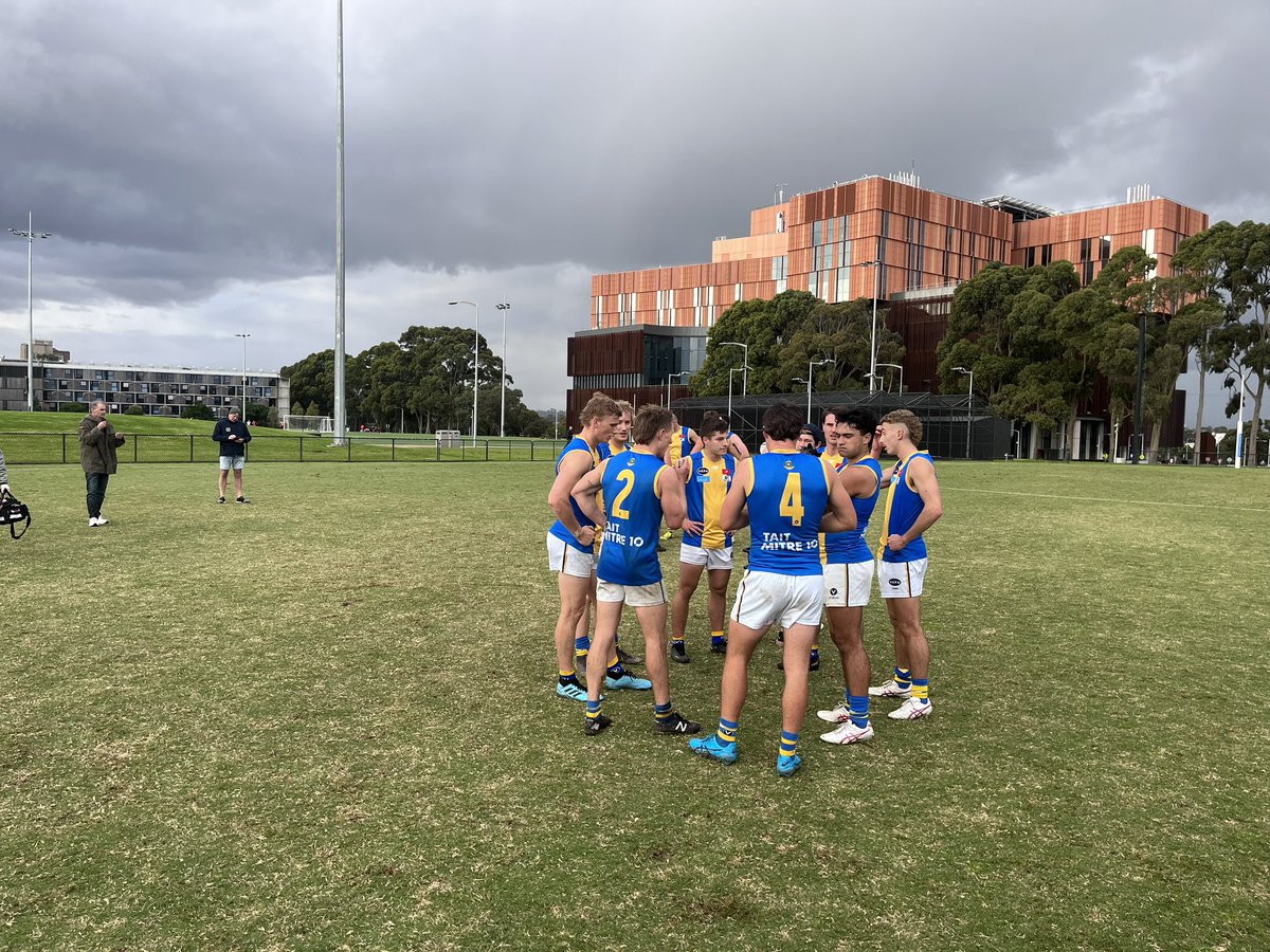 delasalleocfc's tweet photo. 3 Quarter time in the @VAFA_HQ #premierB
DLS 10.8.68
@MonashBlues 8.3.51 https://t.co/OMUB2l1jTM