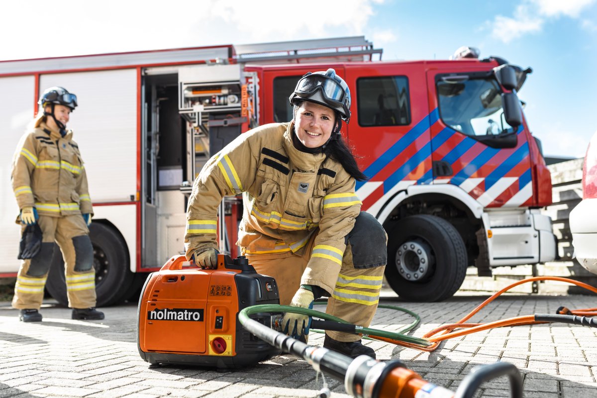'Naast mijn moederschap doe ik als fulltime officier bij de landmacht vooral bureauwerk. Daardoor ging ik het missen om fysiek bezig te zijn en samen met een team in actie te komen en resultaten neer te zetten.' – Martine

Word brandweervrijwilliger: gabijdebrandweer.nl.