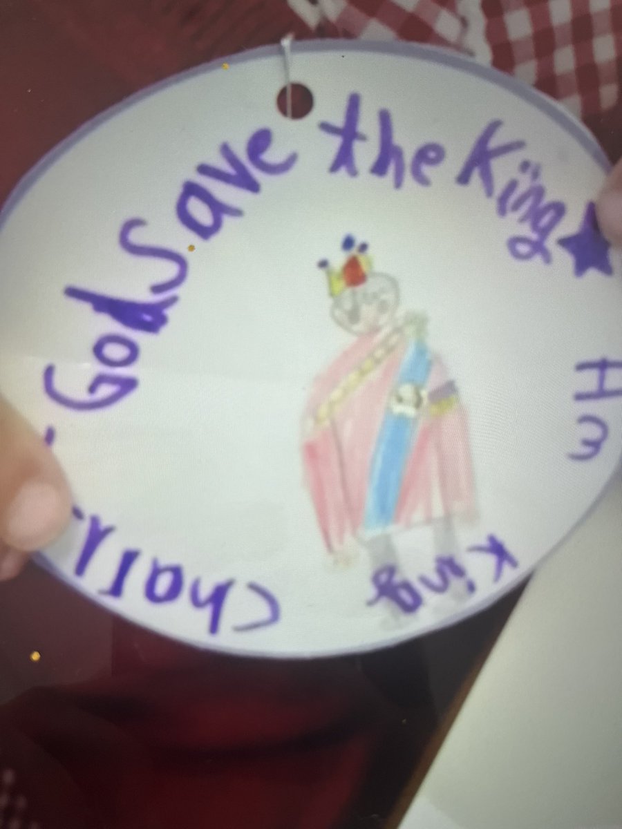 Class3_stmarys's tweet photo. Class 3 have loved their day celebrating the coronation of King Charles III. We wrote our manifestos about ‘If I were King for the day’ and read them to the rest of the class. We then put our art skills to the test by drawing, painting and creating different pictures. https://t.co/8pbyEJcacL