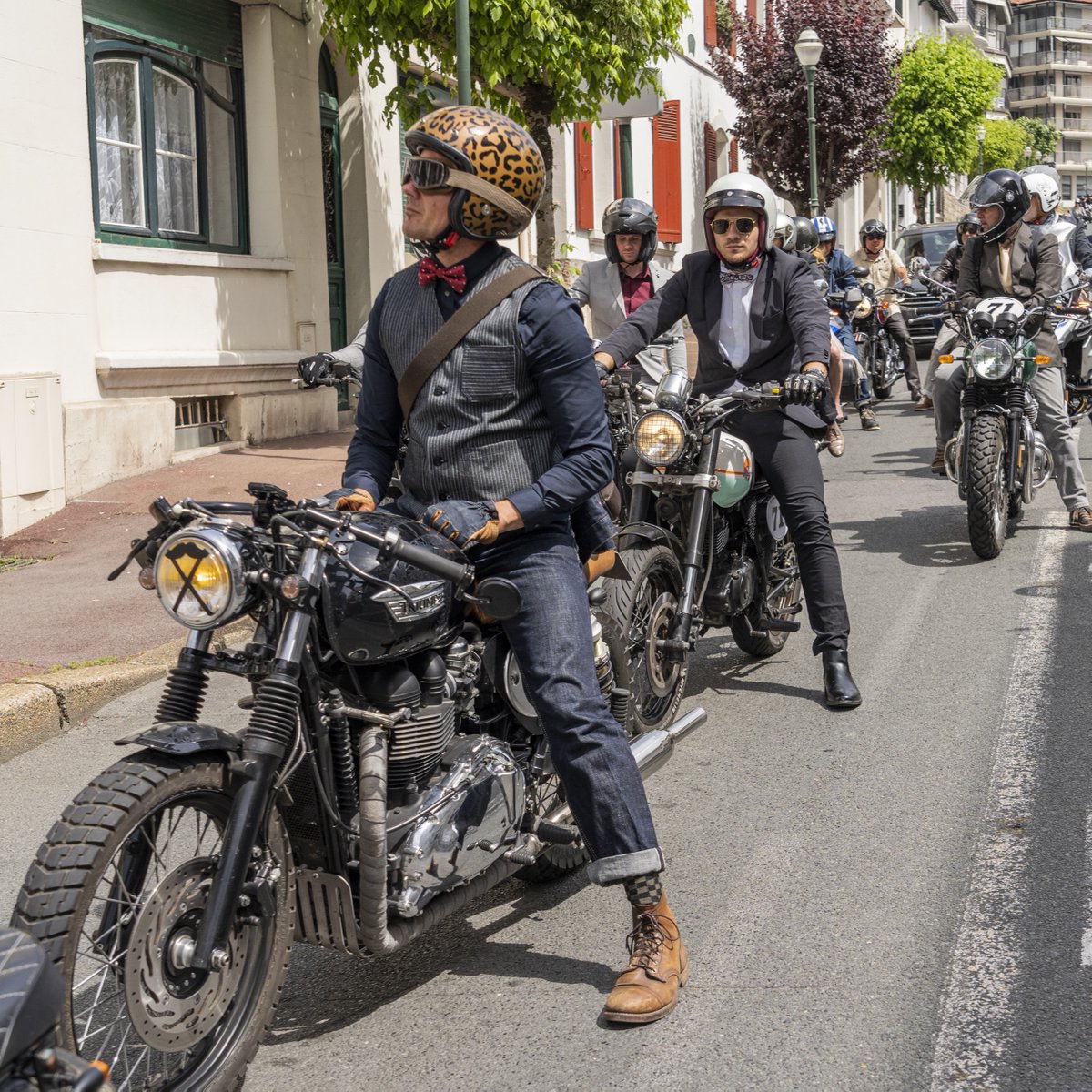 gentlemansride's tweet image. Cruising the streets of Biarritz at gentle speeds: welcome to The Distinguished Gentleman's Ride!

🌎 Biarritz, France
📸 Didier