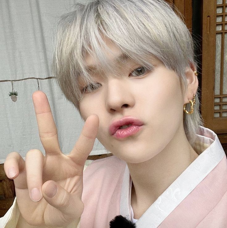 yzzayoshwn's tweet photo. was gonna post this on my stan/writing acc but
#TSMD #TreasureMakerSelcaDay #YOSHINORI @treasuremembers @ygtreasuremaker https://t.co/pH9xh4WsML