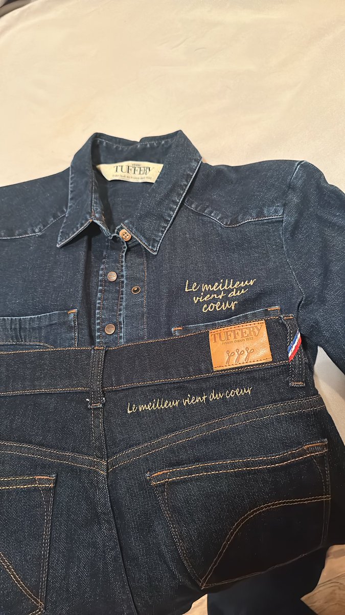 Langlai73410097's tweet photo. #lemeilleurvientducoeur 
#tenuedetravail 
#fabriquéenfrance 
#tuffery #madeinfrance #france #🇫🇷 #boucherie #artisanat #artisanatfrancais #butcher #rocknroll https://t.co/SxI9xheG7P