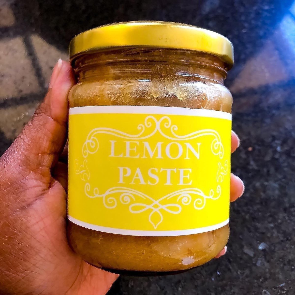 Naisenya's tweet photo. Lemon Paste πππππ
200ml - Ksh.3300/=
βοΈ: 0739959662
Happy Baking!! πππππ
#lemonpaste #lemon #lemonextract #lemonflavour #lemonaroma #Halal #MadeInKenya #igNairobi #Kenyanfoodie #ArtisanalGourmet #NaisenyaFoodsπ― https://t.co/9qsXkwgiBo
