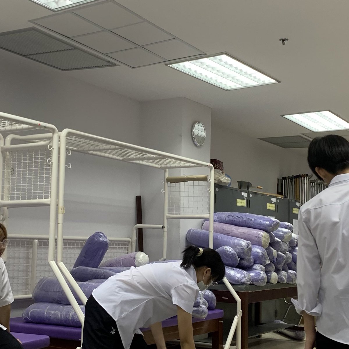 recap again 
เปนวีคที่เหนื่อยมากๆๆๆ มีทั้งพรีเซ้นงาน สอบไฟนอล สอบทั้งภาคทฤษฎีภาคปฎิบัติ ยังต้องซ้อมแลปอีก เกือบตุย เรียน8โมง เลิกอ่านหนังสือเที่ยงคืนทุกวัน😭😭 สู้ต่ออาทิตย์หน้ายังไฟนอลไม่จบเลอ🥺