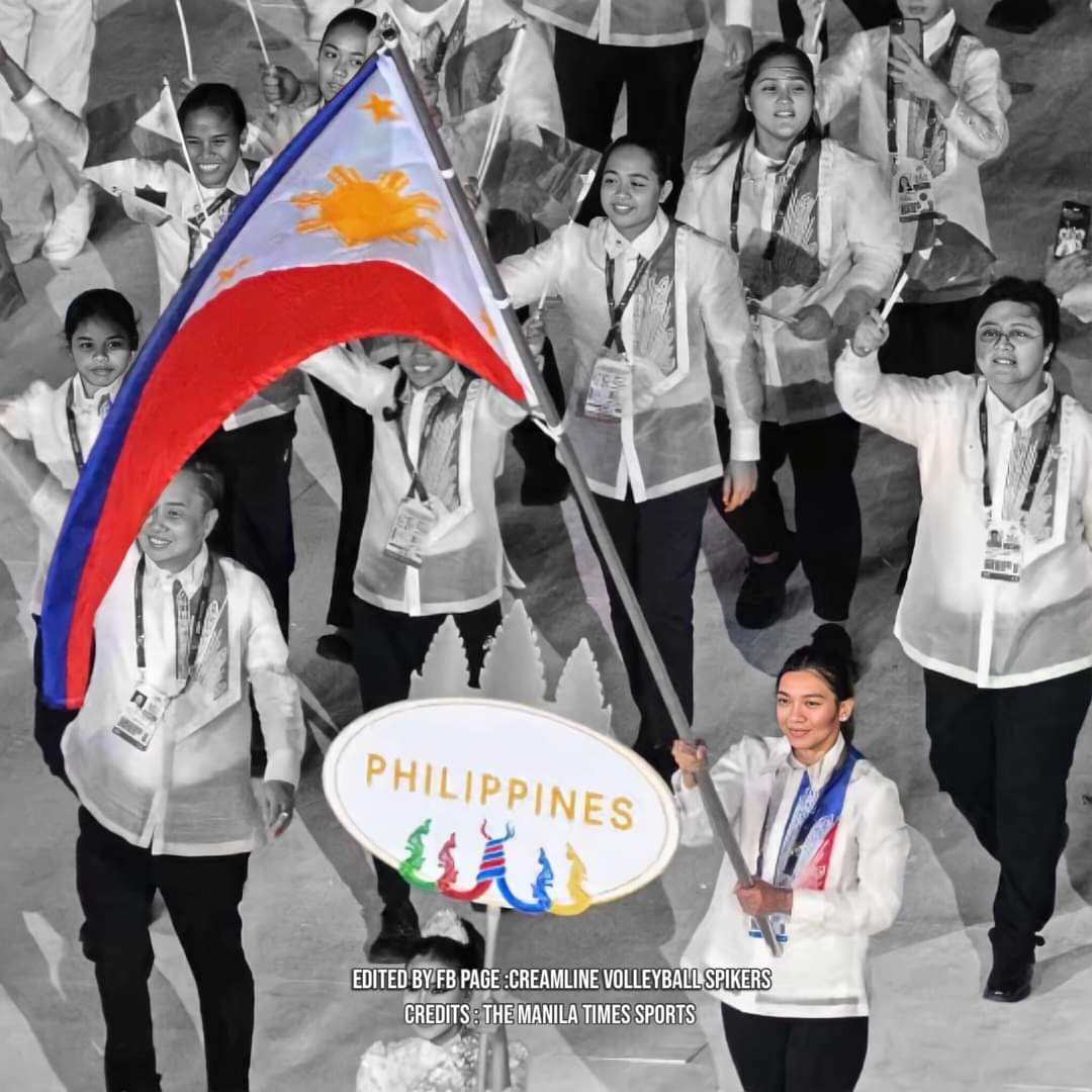 SenyoraNgVball's tweet photo. Thank you @AlyssaValdez2 for once again carrying our Philippine Flag in SEA Games. ❤️ #SEAGames2023 https://t.co/XmyKB0tfwE