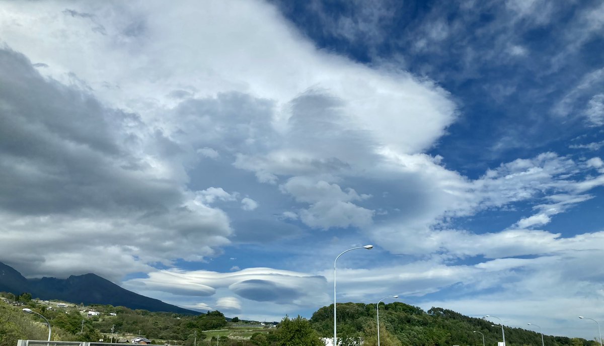 noce_nuts's tweet photo. #空が好き  #空
 #雲が好き  #雲 https://t.co/gt7hXzDUCx
