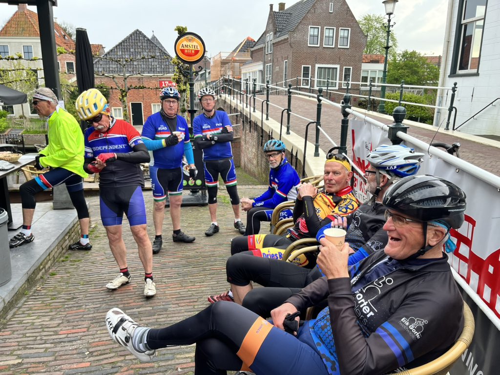 WWierdentocht's tweet photo. 🚴‍♂️Yes de 35e Winsumer Wierdentocht is onderweg met een record aantal voorinschrijvingen en een doorbrekend zonnetje. Succes allemaal en geniet van het fraaie Groninger land🍀🤞 #WWT2023 https://t.co/3GO028WkLd