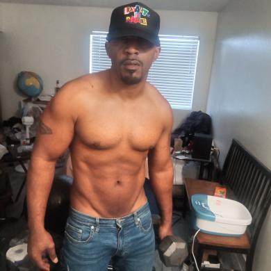 SFIVE2's tweet image. @NickCannon I'm Ready for the Big Screen Bro... Since we were in Monte Vista High School I been Focused. Tap in wit me #21