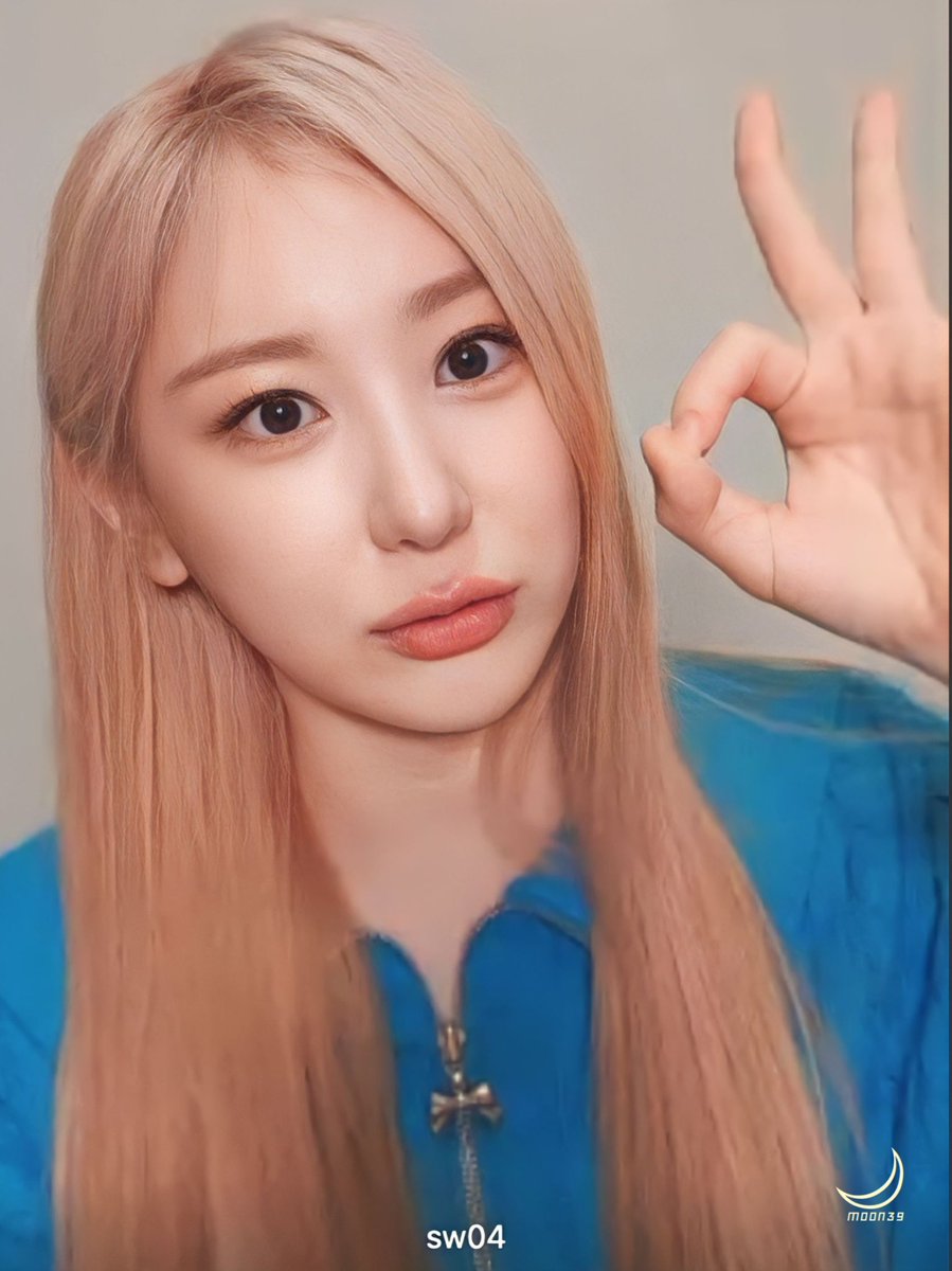 moon____39's tweet photo. 230506 사운드웨이브 영통
LOVE♡
#이채연 #LEECHAEYEON 
#OverTheMoon #KNOCK https://t.co/UQ2PBw5qgG