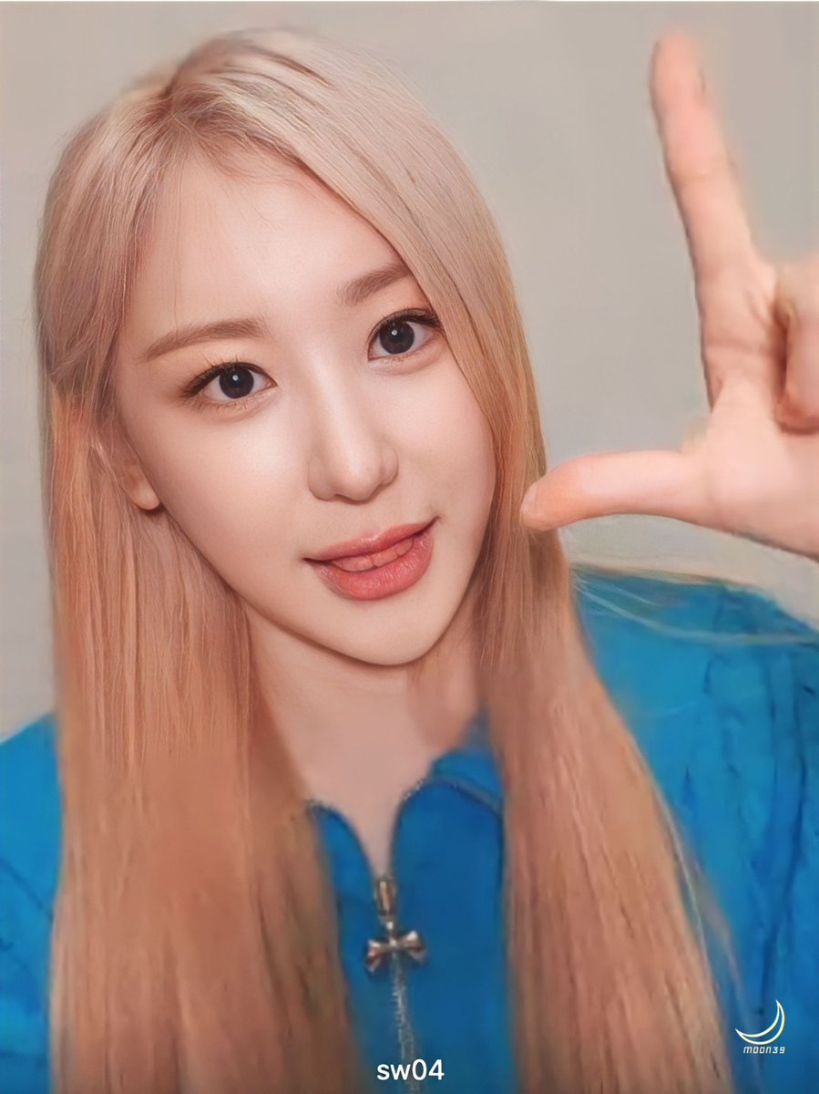 moon____39's tweet photo. 230506 사운드웨이브 영통
LOVE♡
#이채연 #LEECHAEYEON 
#OverTheMoon #KNOCK https://t.co/UQ2PBw5qgG