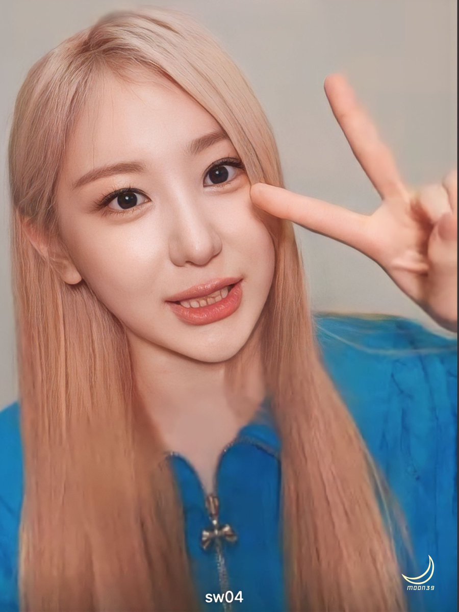 moon____39's tweet photo. 230506 사운드웨이브 영통
LOVE♡
#이채연 #LEECHAEYEON 
#OverTheMoon #KNOCK https://t.co/UQ2PBw5qgG