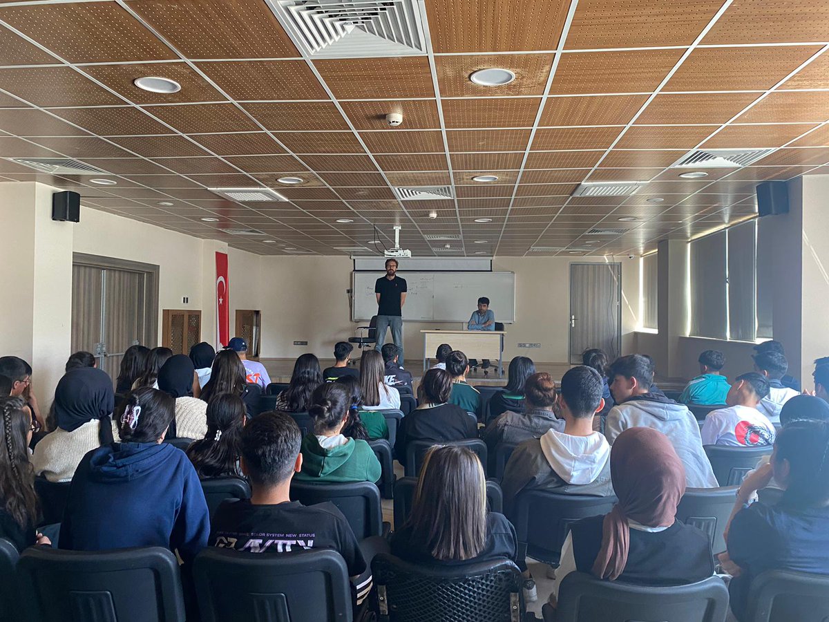 Okulumuz kayıt bölgesinde bulunan ortaokul ve liselere okulumuz tanıtılmıştır. Öğrenci, öğretmen ve velilere mesleki eğitim ile ilgili bilgilendirme yapılmıştır.
<a href="/yasintepe/">Yasin TEPE</a>
<a href="/erdalkilinc27/">Dr.Erdal KILINÇ</a>
<a href="/fatih_turkhan/">Fatih TÜRKHAN</a>
<a href="/ugur_cellat/">ugur cellat</a>