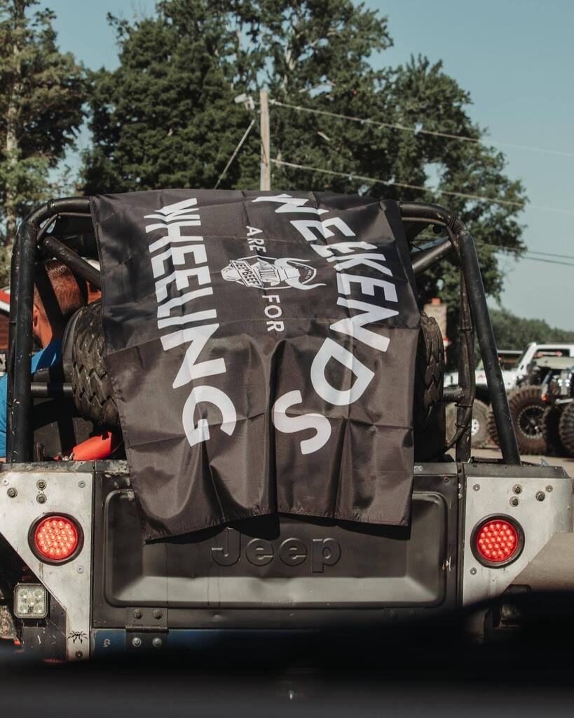 // Weekends Are For Wheeling // the official (unofficial?) flag for weekend wheeling is back in stock! #flytheflag 🏴‍☠️

They went quick last time so more were ordered this time around but hurry 'cause wow these things are selling fast⚡️.

// Restock //
… instagr.am/p/Cr4--w1sUFK/