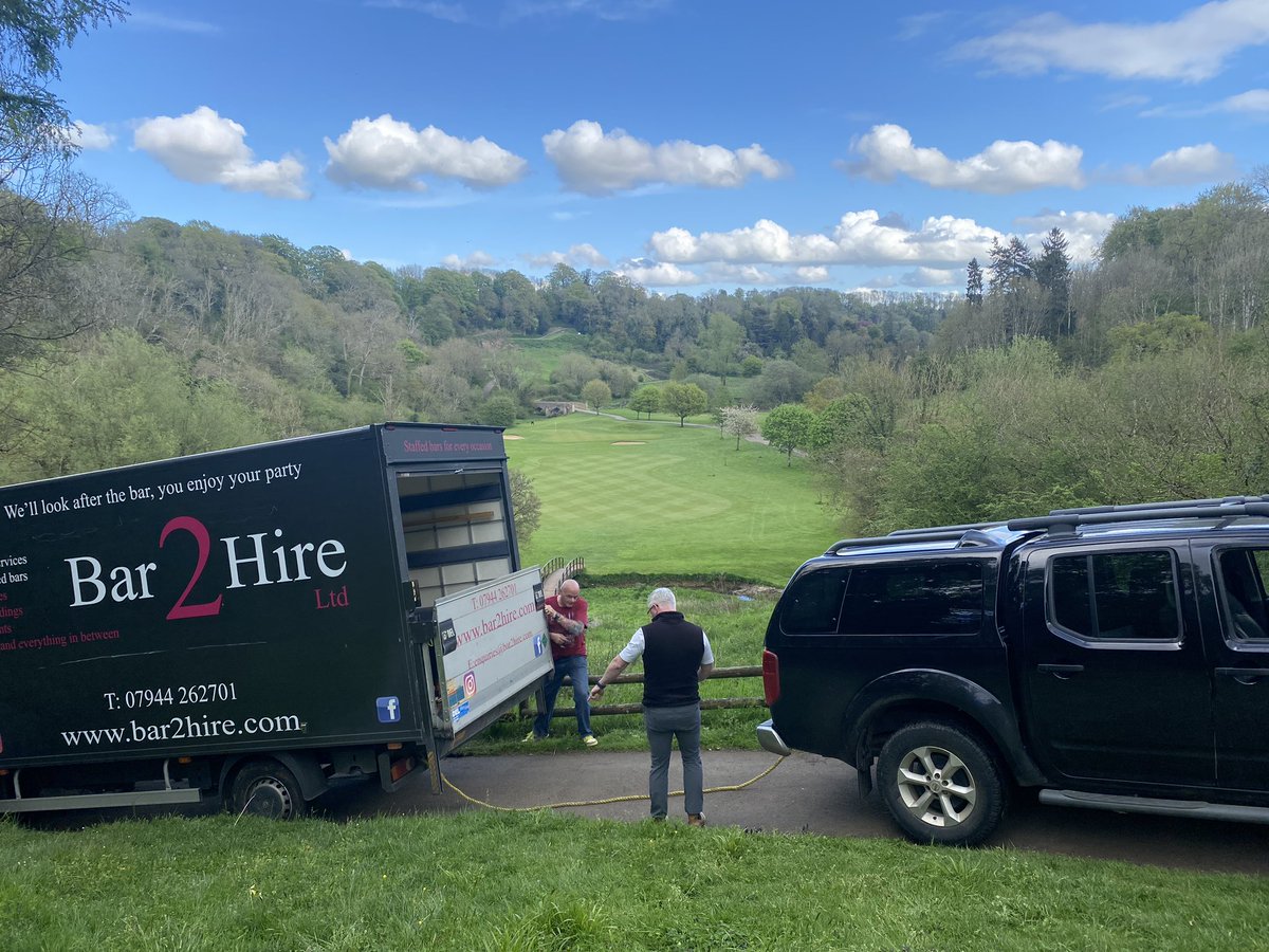 Manorgolfclub's tweet photo. The day that @CumberwellPark came to the rescue! Our on course bar had taken the wrong turn and got into a sticky situation! Top Job @charlierjames 💪👍 https://t.co/P2SuSJlVHM